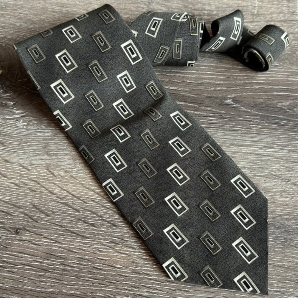 DiMaggio Multicolor Hand Made Pure Silk Men's Neck Tie.